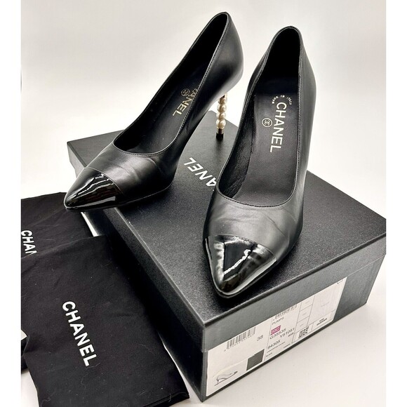 Chanel Patent Cap-Toe Pearl Heel Pumps in Black Leather EU38 US 7-7.5 - Picture 1 of 11
